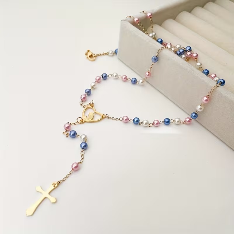 Cadena de Rosario Perlas Tricolor con Corazón y Cruz