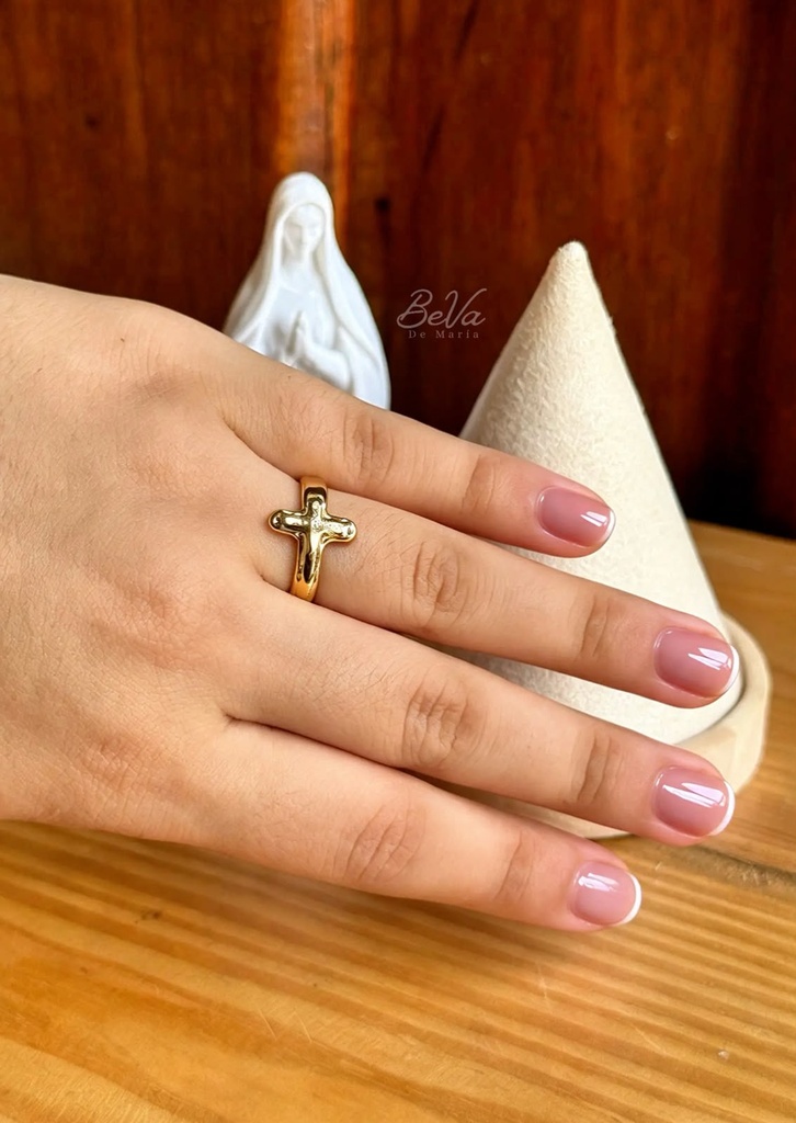 Anillo Ajustable Crucifijo Calado (Dorado)