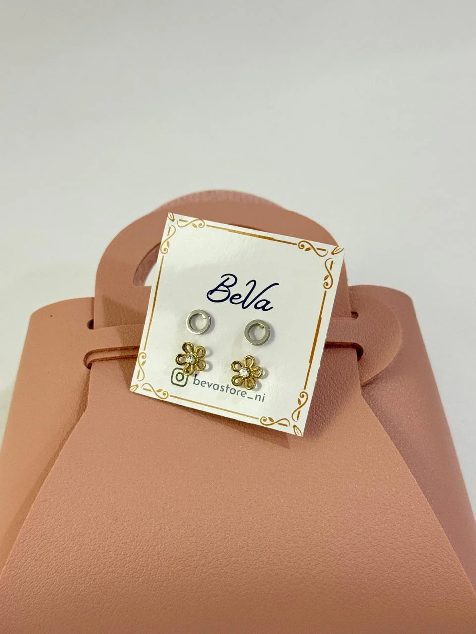 [3169] Aretes circular y de flor dorados