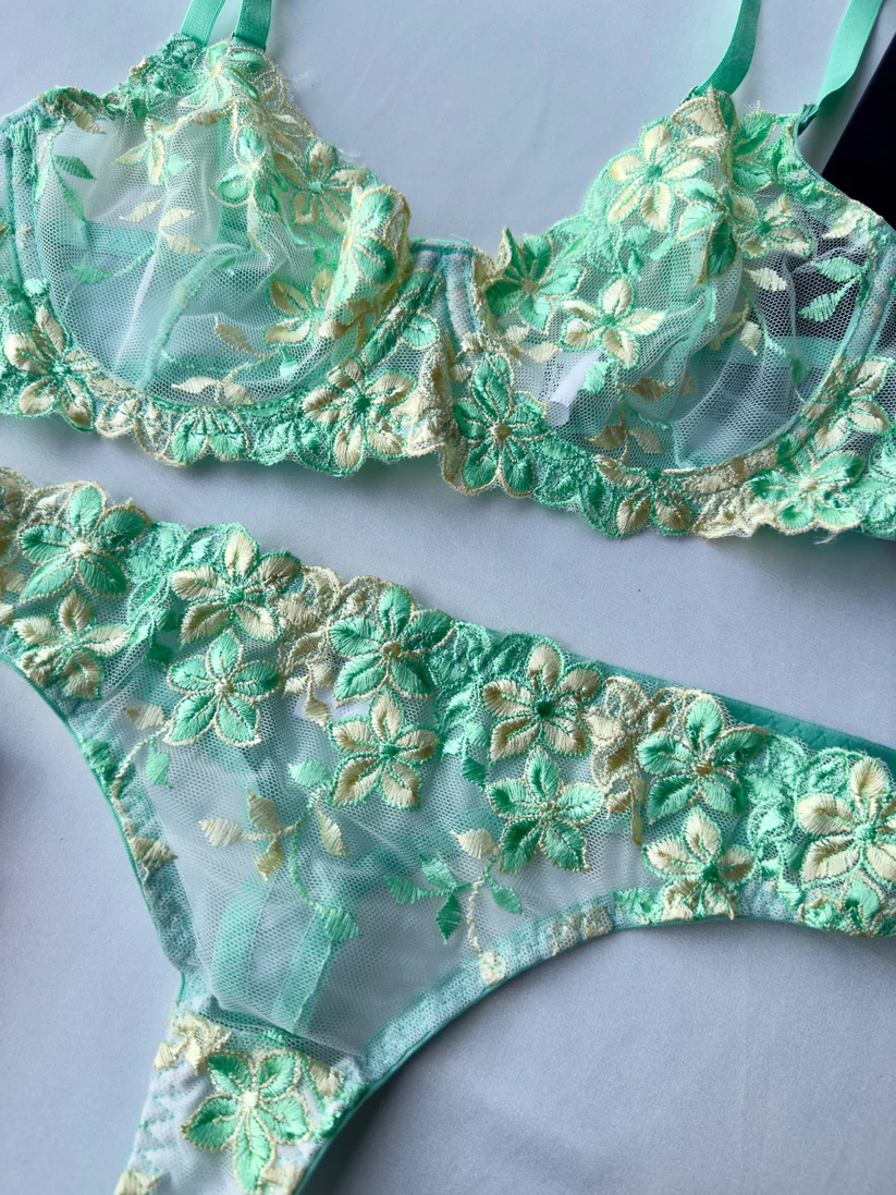 Lencería con bordado floral romántica 2 piezas verde (S)