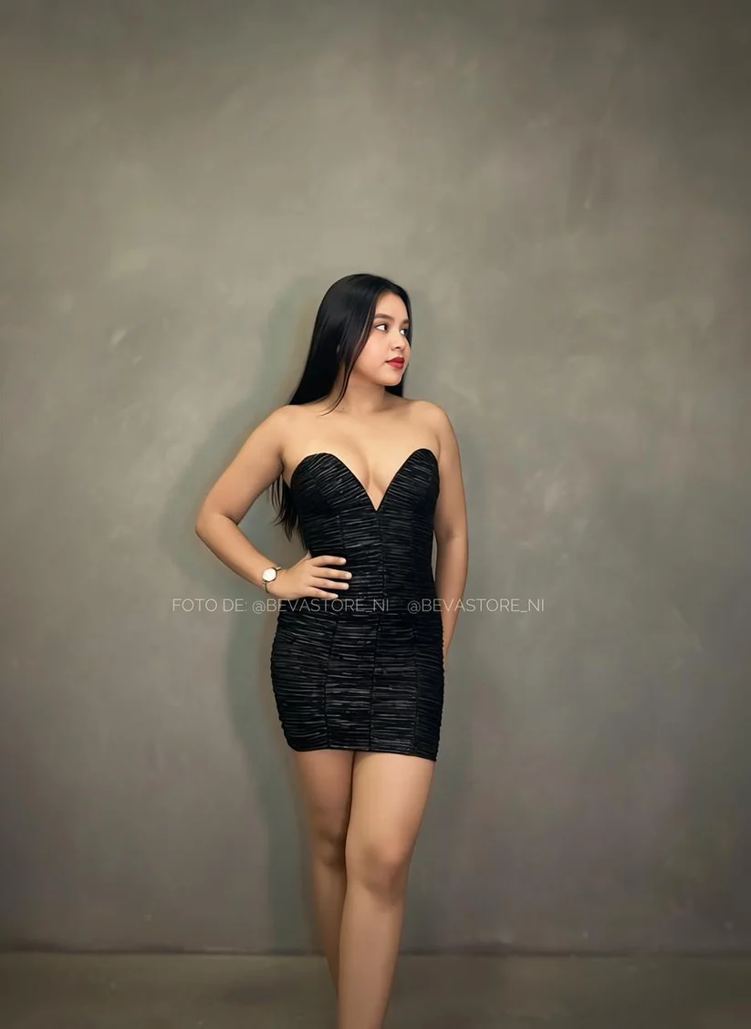 Vestido Xiomara negro con líneas azules