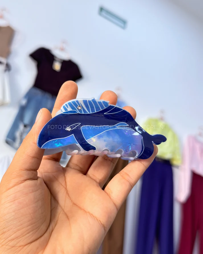 [2909] Pinza de cabello de ballena con bebé