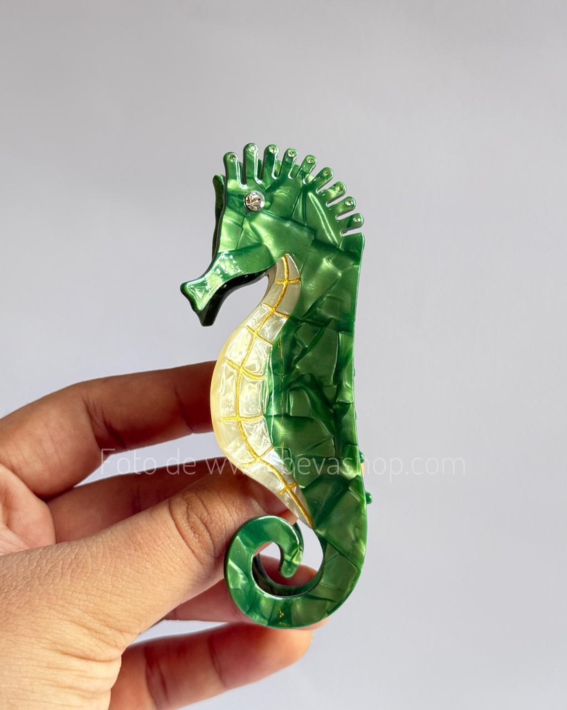 [1074 - Verde Musgo] Pinza caballito mar verde