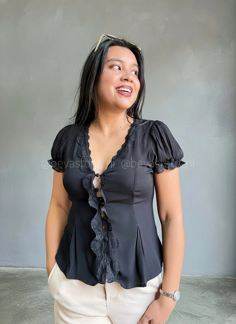 Blusa de mangas abullonadas Keysi negro (S)