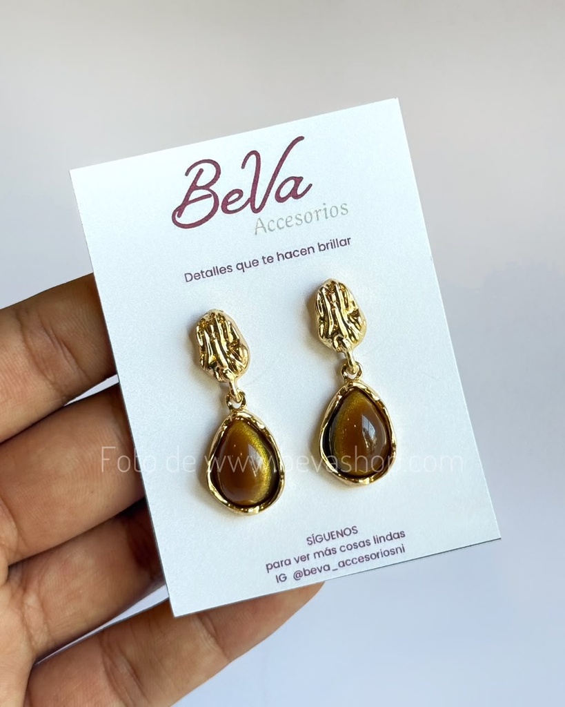 Aretes café colgantes en forma de gota