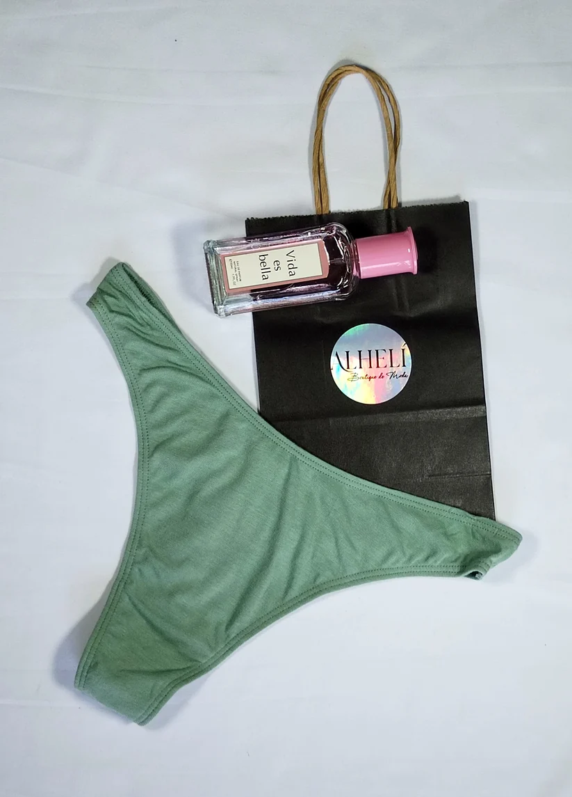 [1126] Ropa interior de Victoria's Secret verde